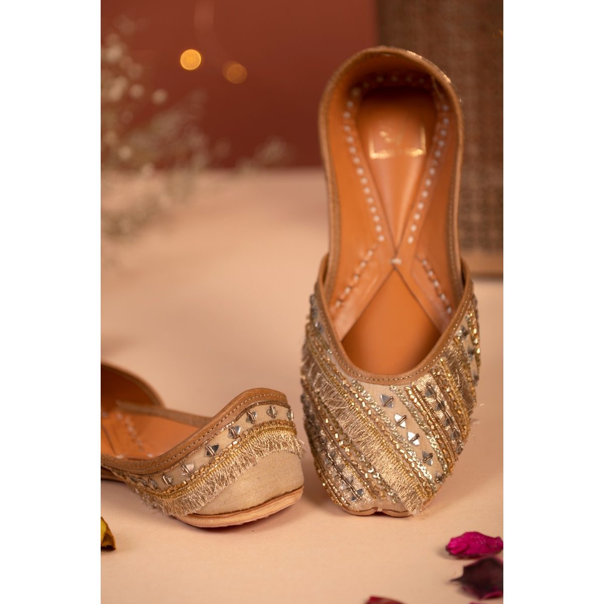 House of Vian Sehar Gold Embellished Juttis: Buy House of Vian Sehar ...