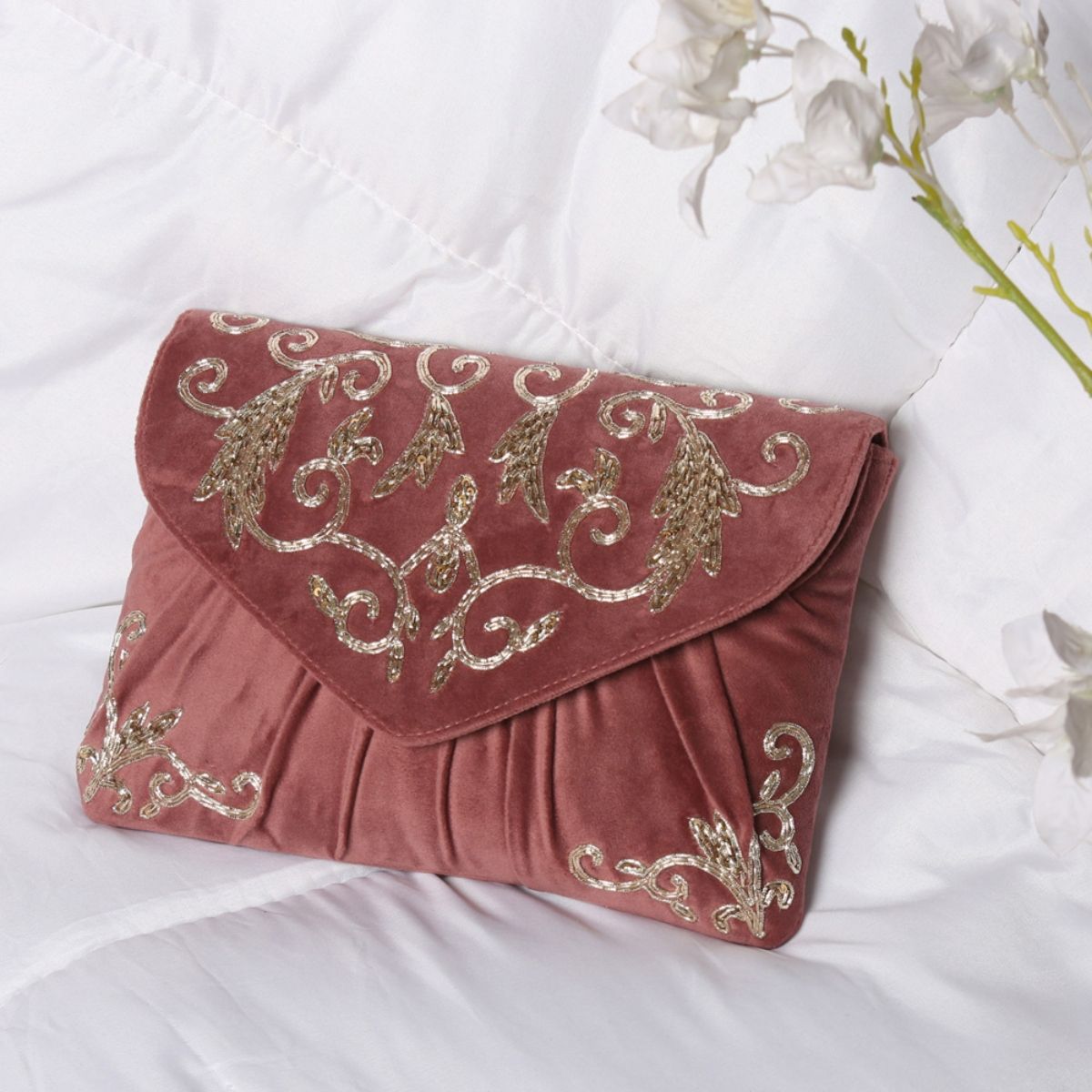 Gesu Womens Shining Envelope Clutch Purses Evening Bag Handbags For Wedding  and Party Gold. : Amazon.in: Fashion