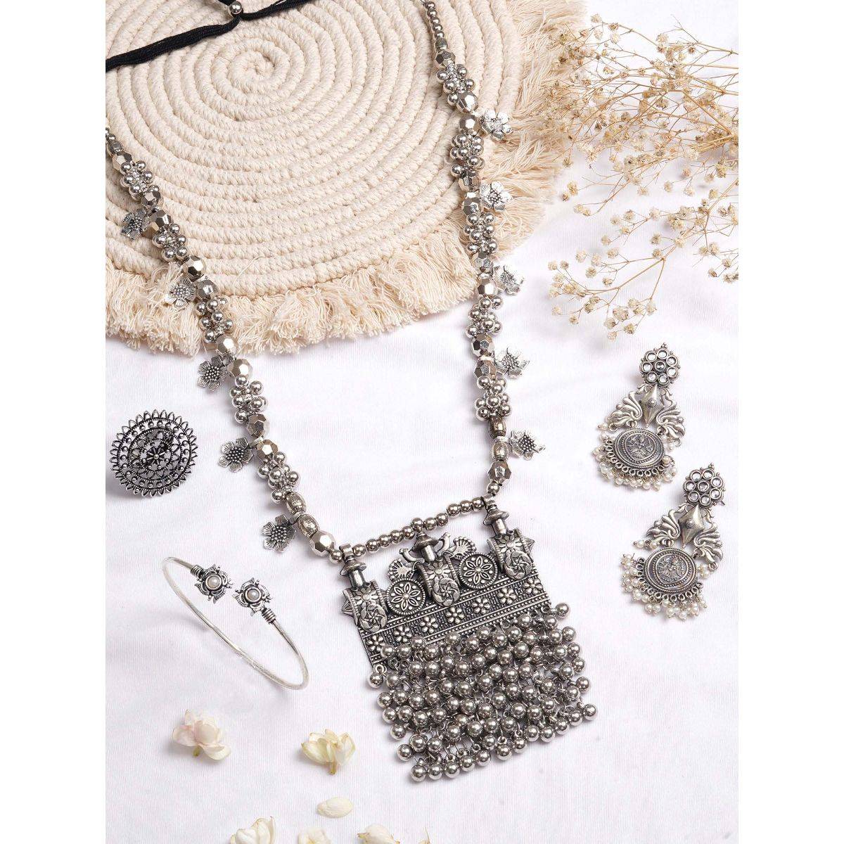 Teejh Rekha Silver Oxidised Jewelry Set