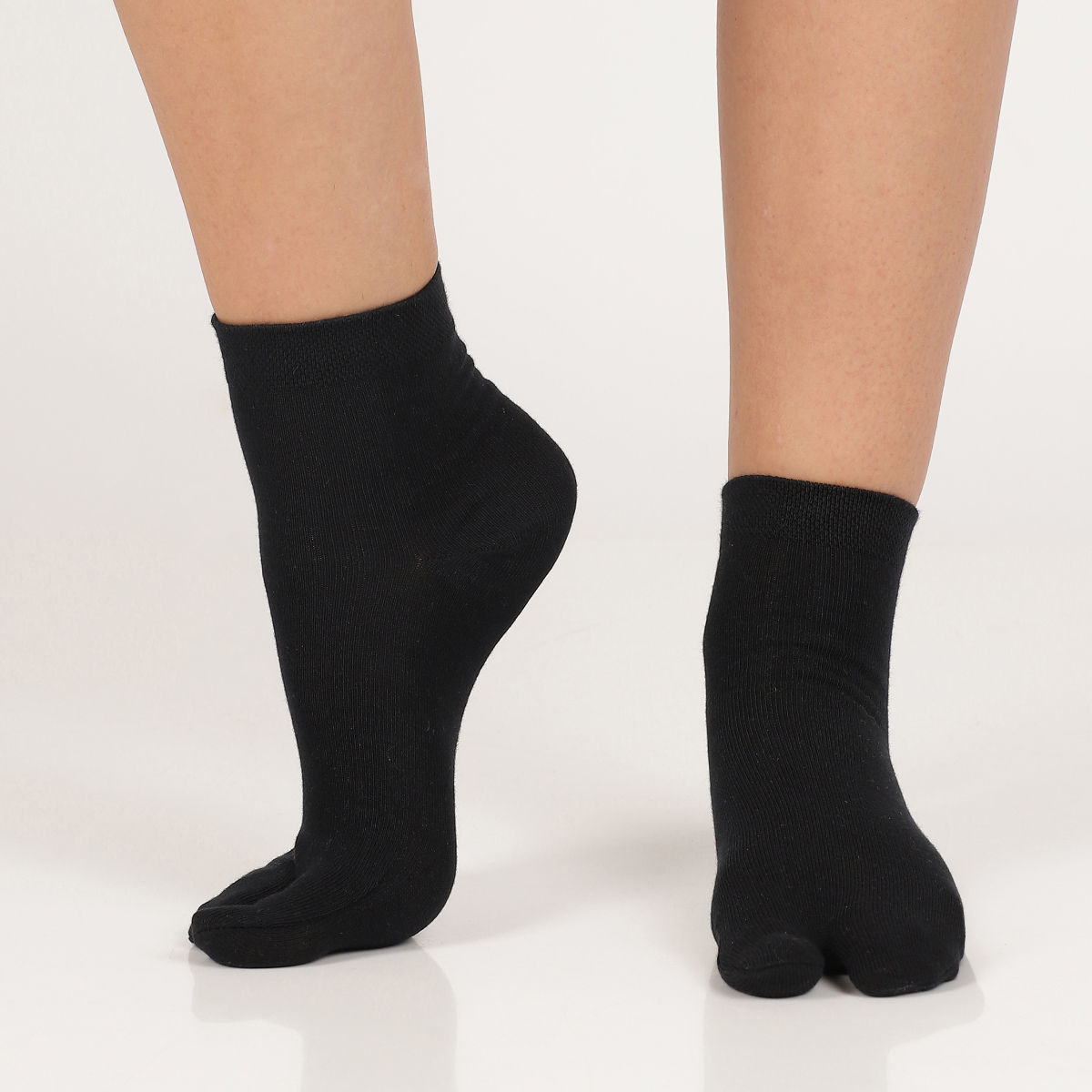 Jockey 7487 Womens Compact Cotton Stretch Toe Socks - Black: Buy Jockey ...