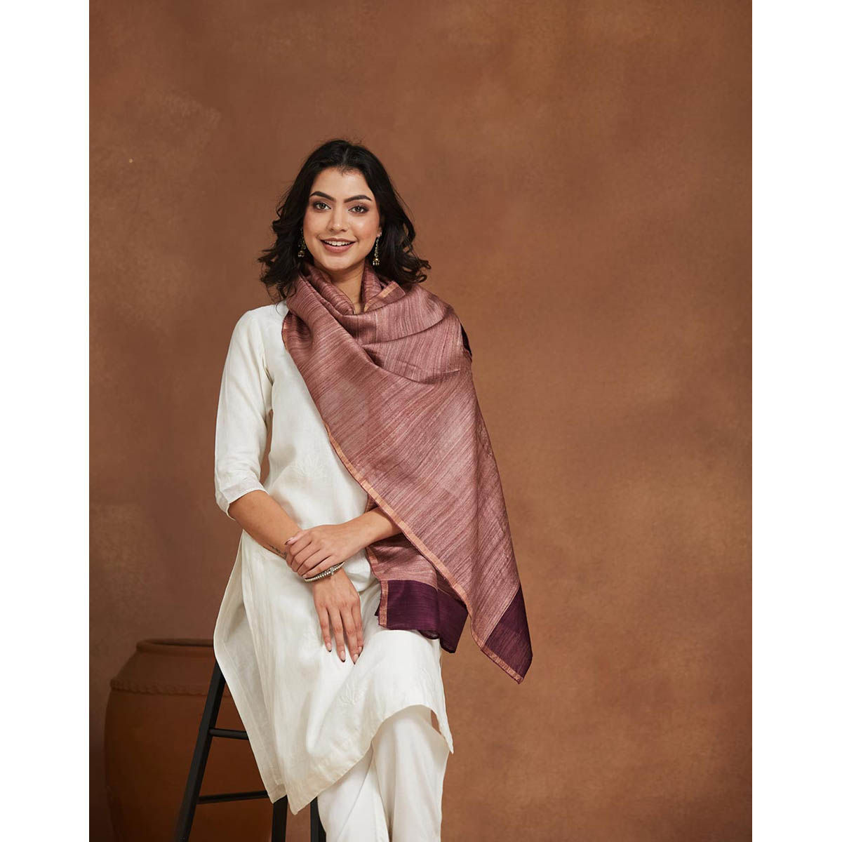 Buy Fabindia Mauve Silk Hand Woven Stole Online