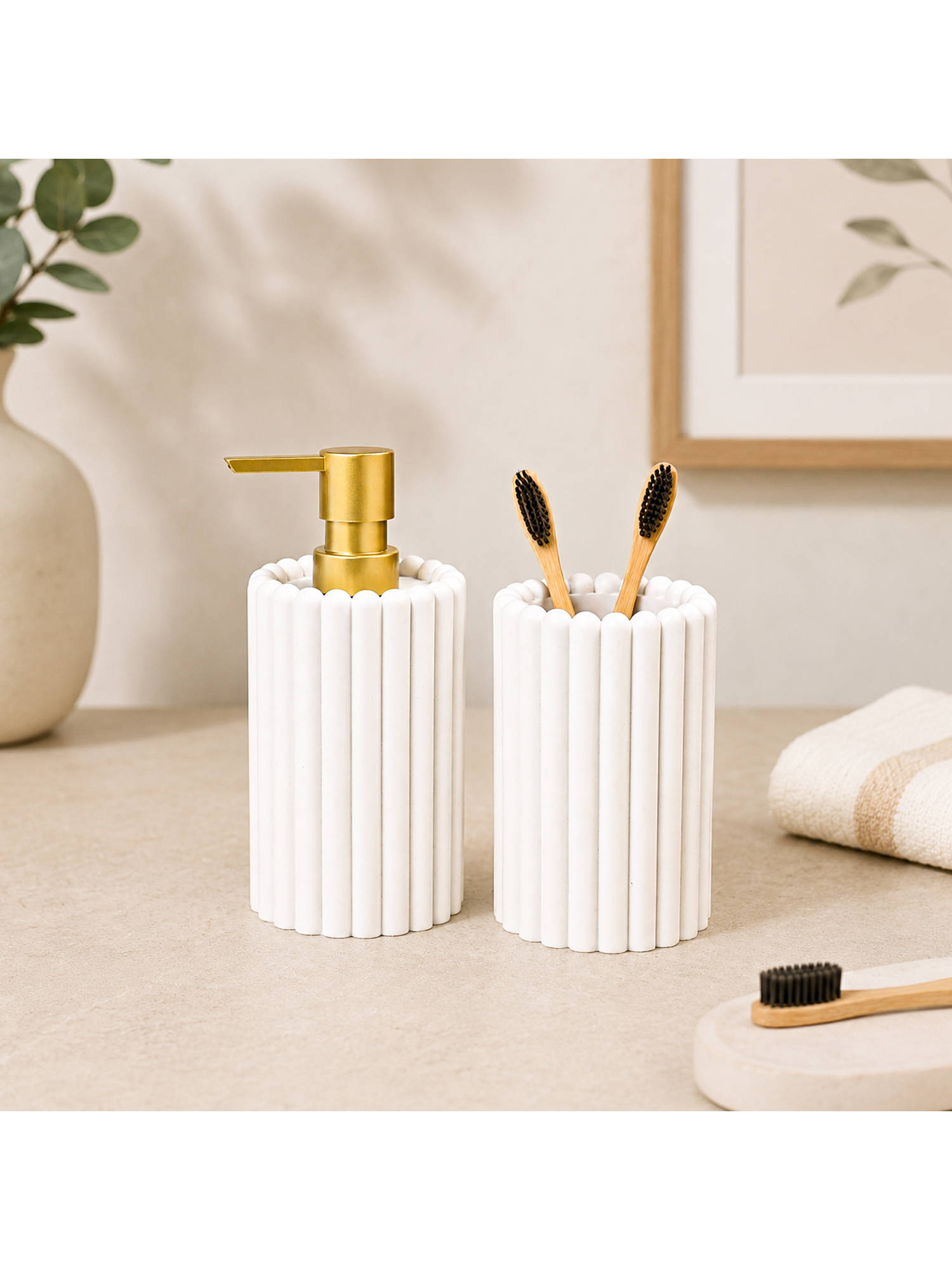 Voncasa White Polyresin Liquid Soap Dispenser & Toothbrush Holder