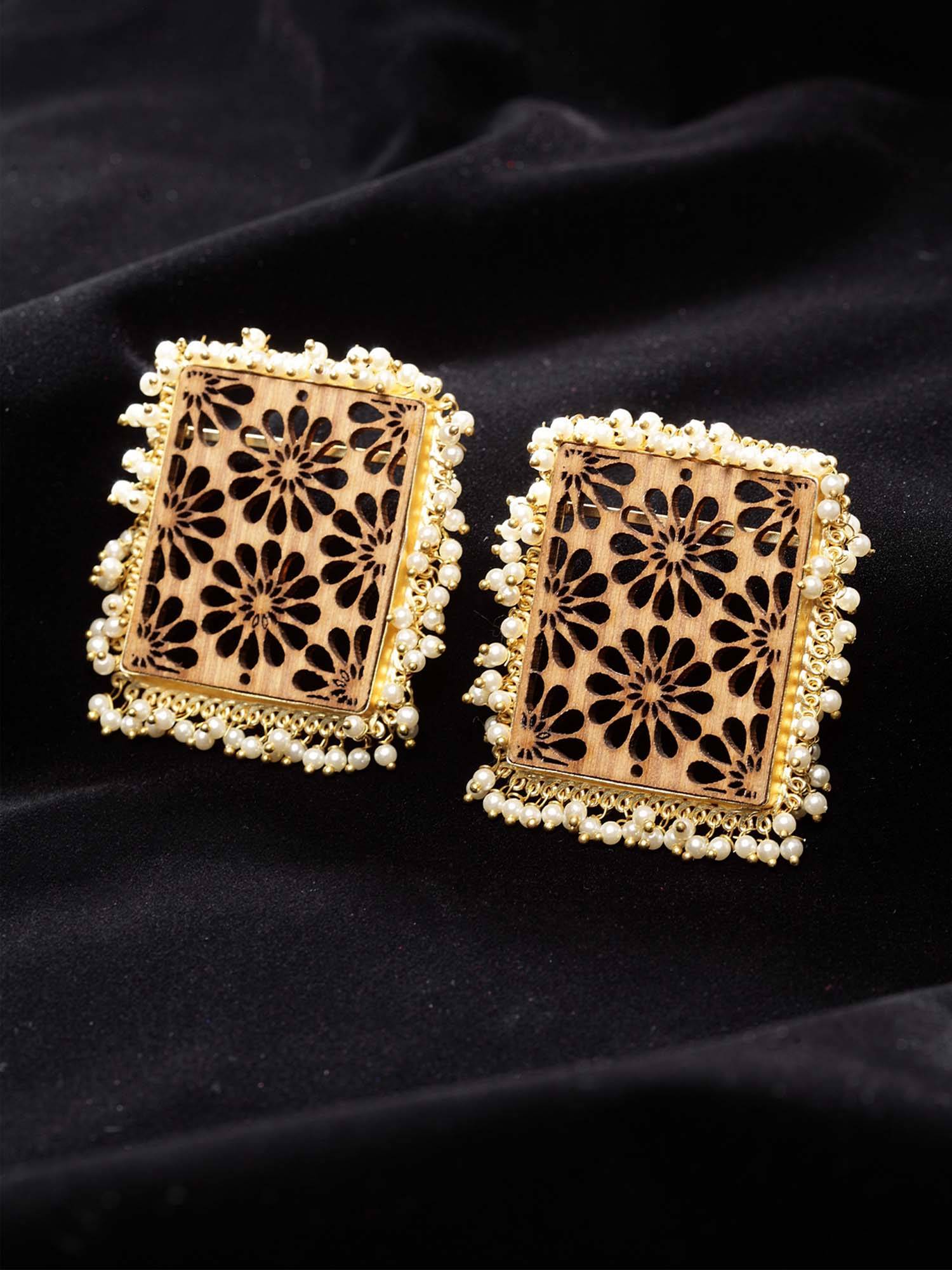 Vogue Panash White Brass Pearl Pair Of Earrings