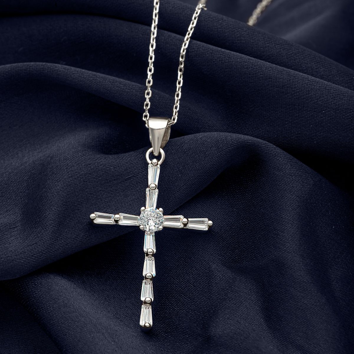 925 Sterling store Silver Cross & Chain