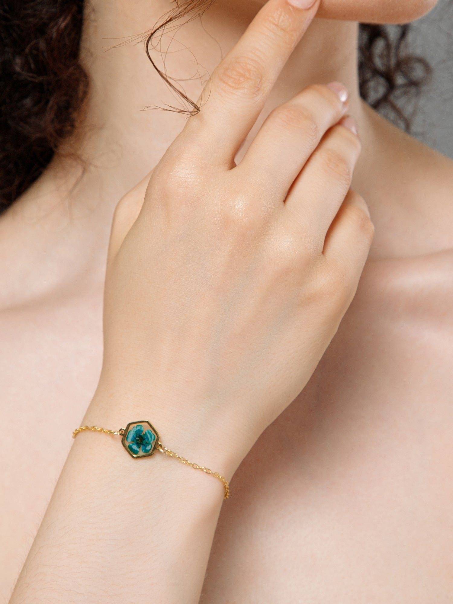 Salty Women Green Aurora Resin Floral Bracelet