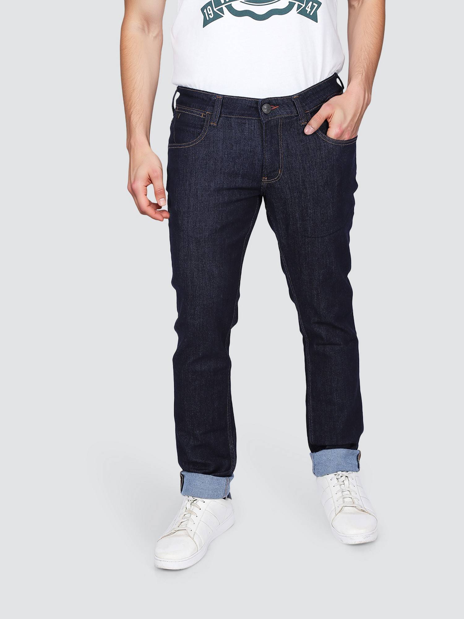 Buy Wrangler Men Blue Sanders Slim Fit Low Rise Jeans Online