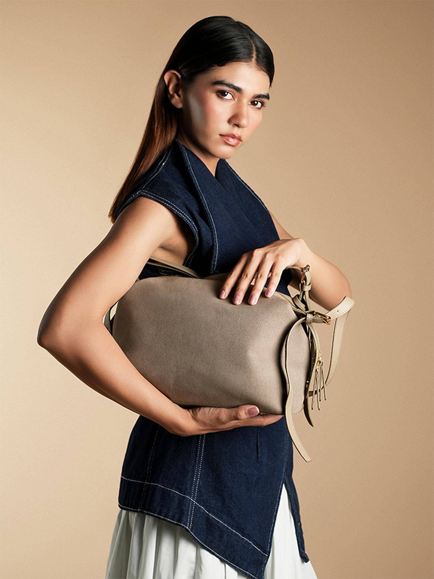 Theater Women Deux Grey Sling Bag