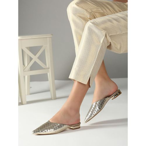 Womens Gold Ethnic Solid Pointed Mules (35)
