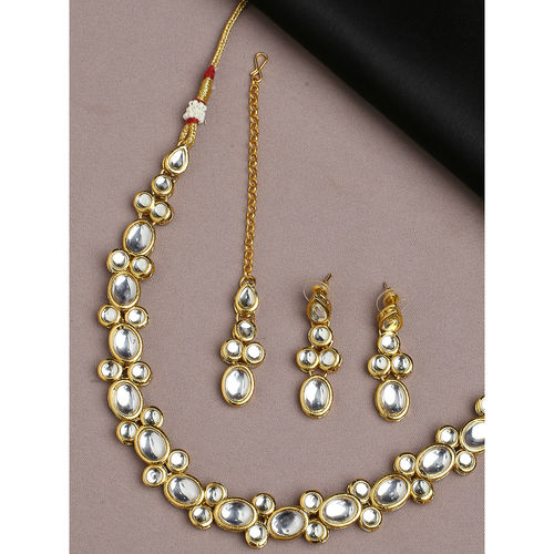 OOMPH Gold Kundan Delicate Minimal Choker Necklace Set with Drop Earrings  Maangtikka