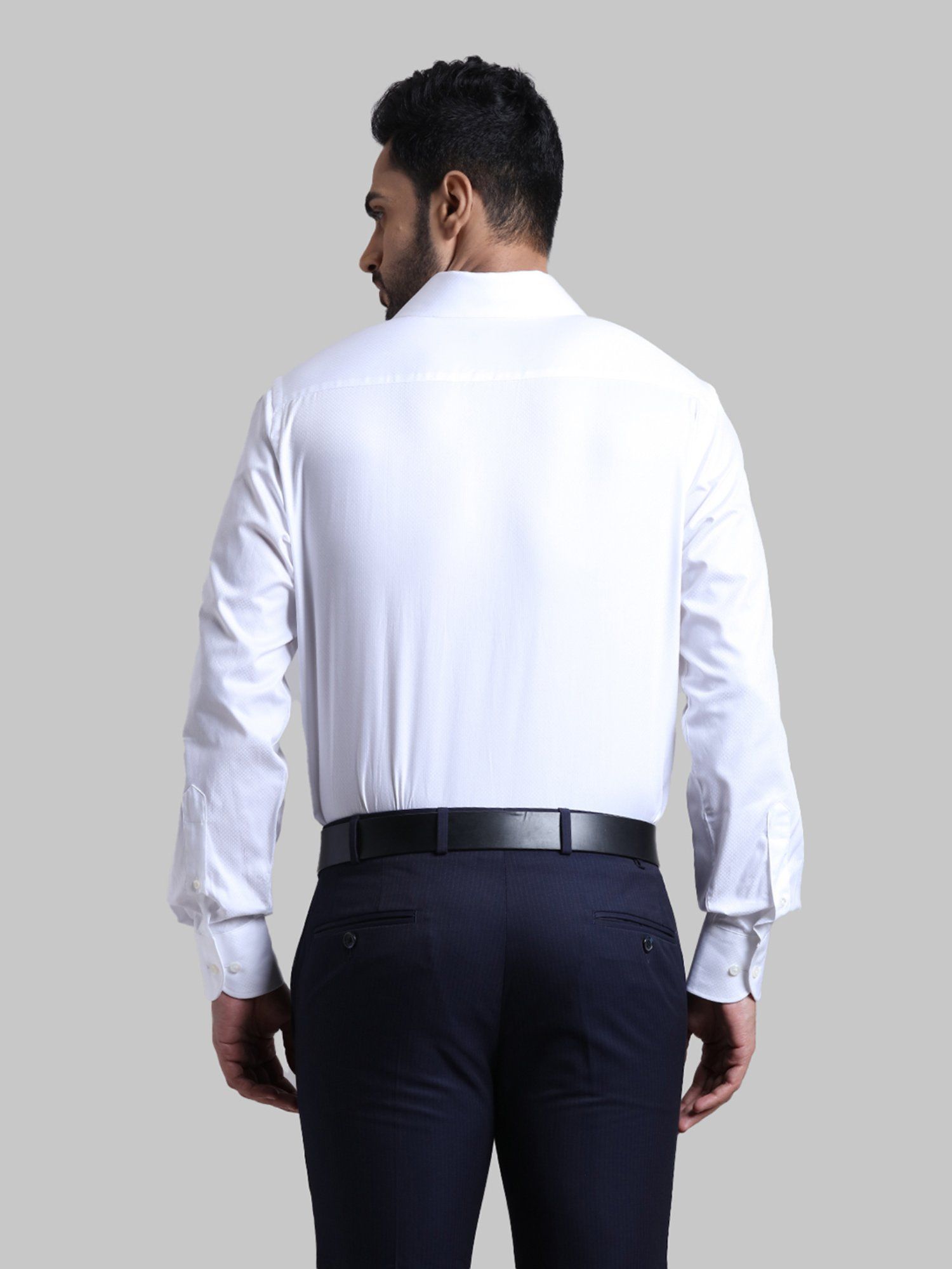 Park avenue outlet white shirt