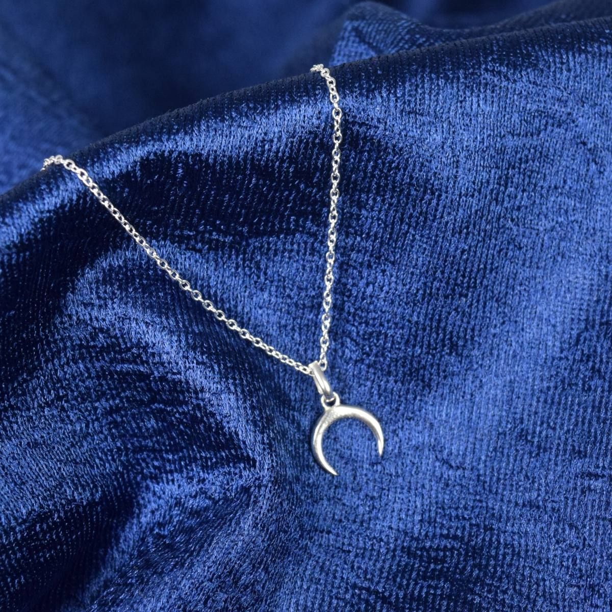 Vintage Design Sterling Silver Crescent Moon Necklace