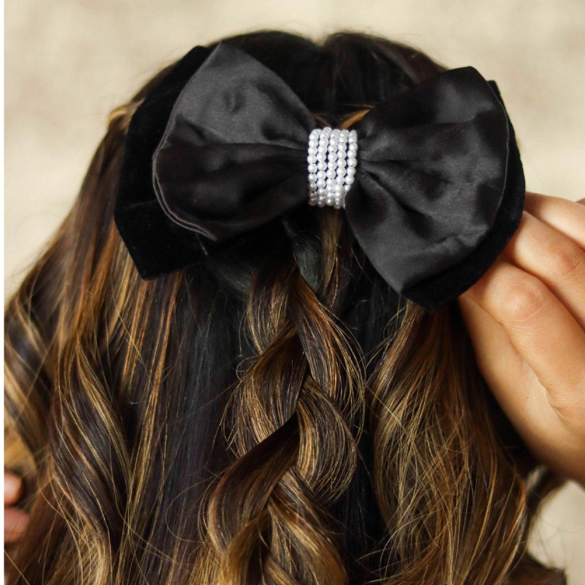 Share more than 149 black hair ribbon best