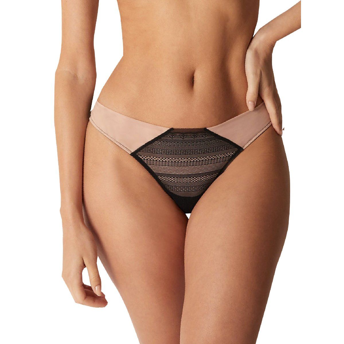 Yamamay - Simple nude toned design with an intimate, lined mesh