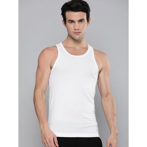 Levi's Men Cotton 100 Ca Classic Solid White Vest- Modern Fit White: Buy  Levi's Men Cotton 100 Ca Classic Solid White Vest- Modern Fit White Online  at Best Price in India | Nykaa