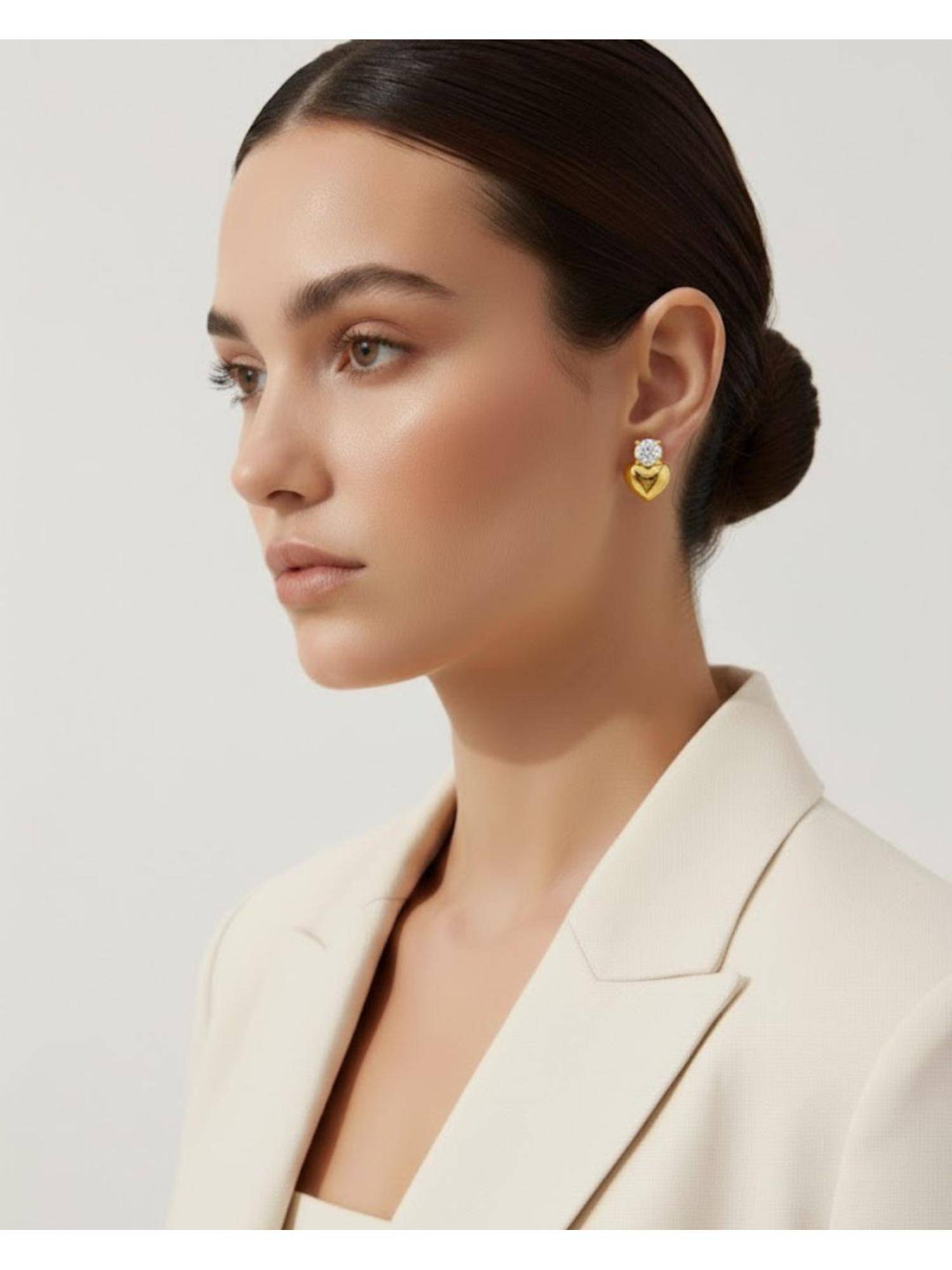 Shopsiiri Sweet Heart Diamond Studs Earrings