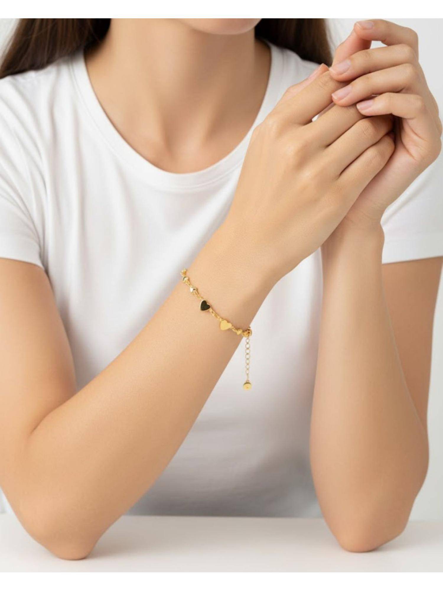 Shopsiiri Gold Lily Heart Bracelet