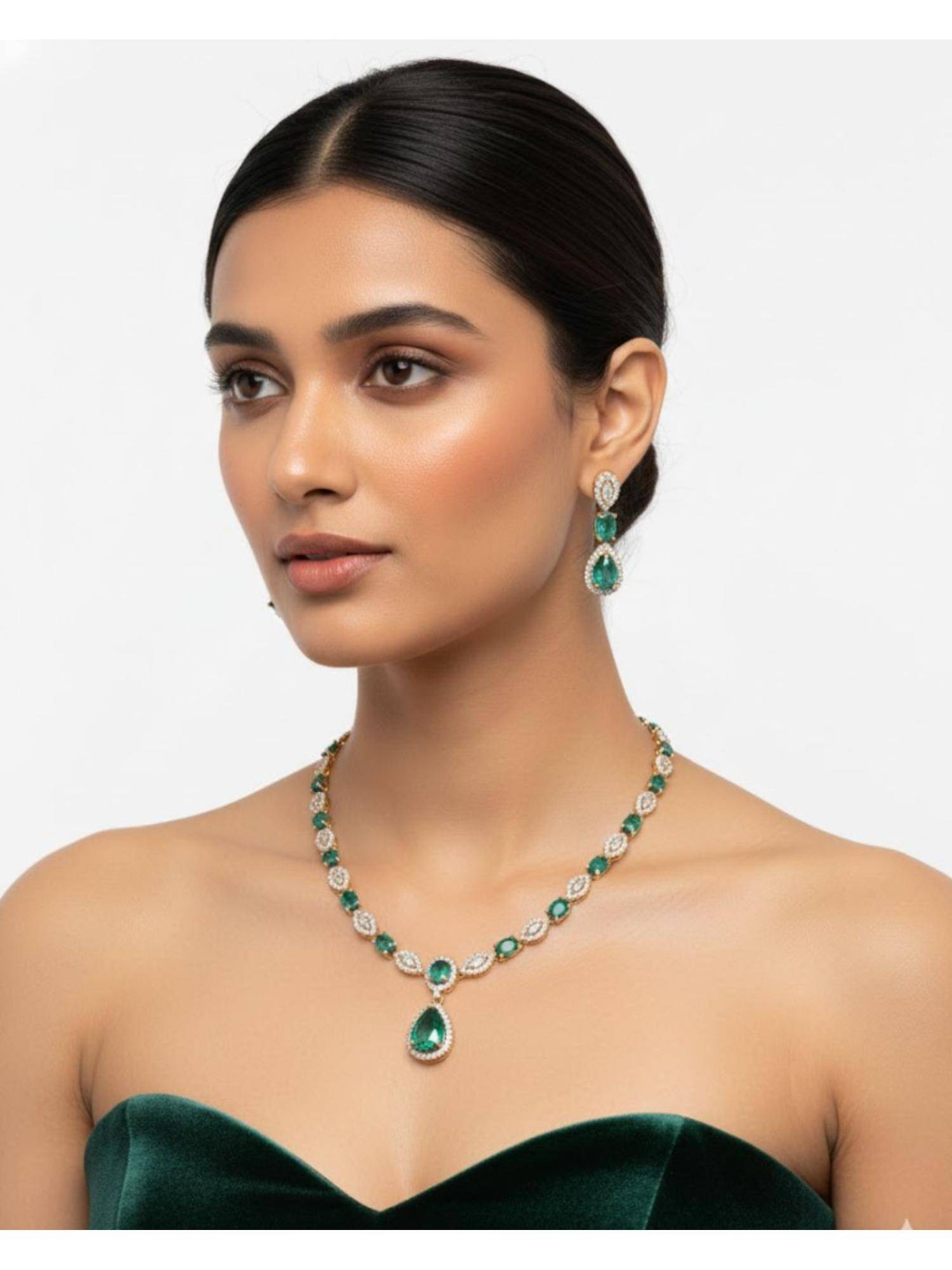 Shopsiiri Emerald Halo Link Jewellery Set