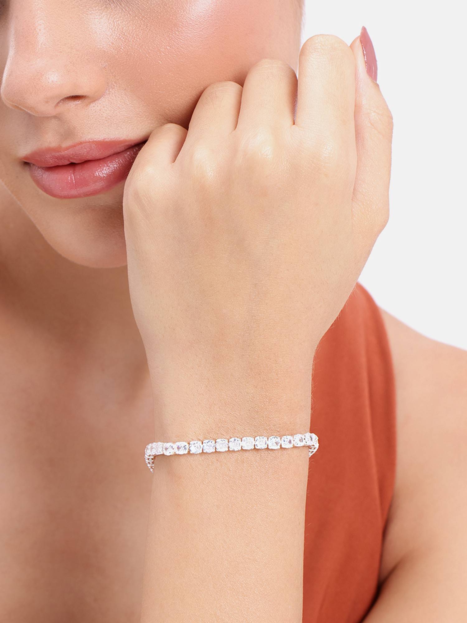 Estele Charm White Square Tennis Bracelet