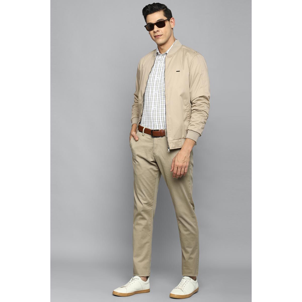 Buy Men Khaki Comfort Fit Solid Formal Trousers Online - 23308 | Allen Solly
