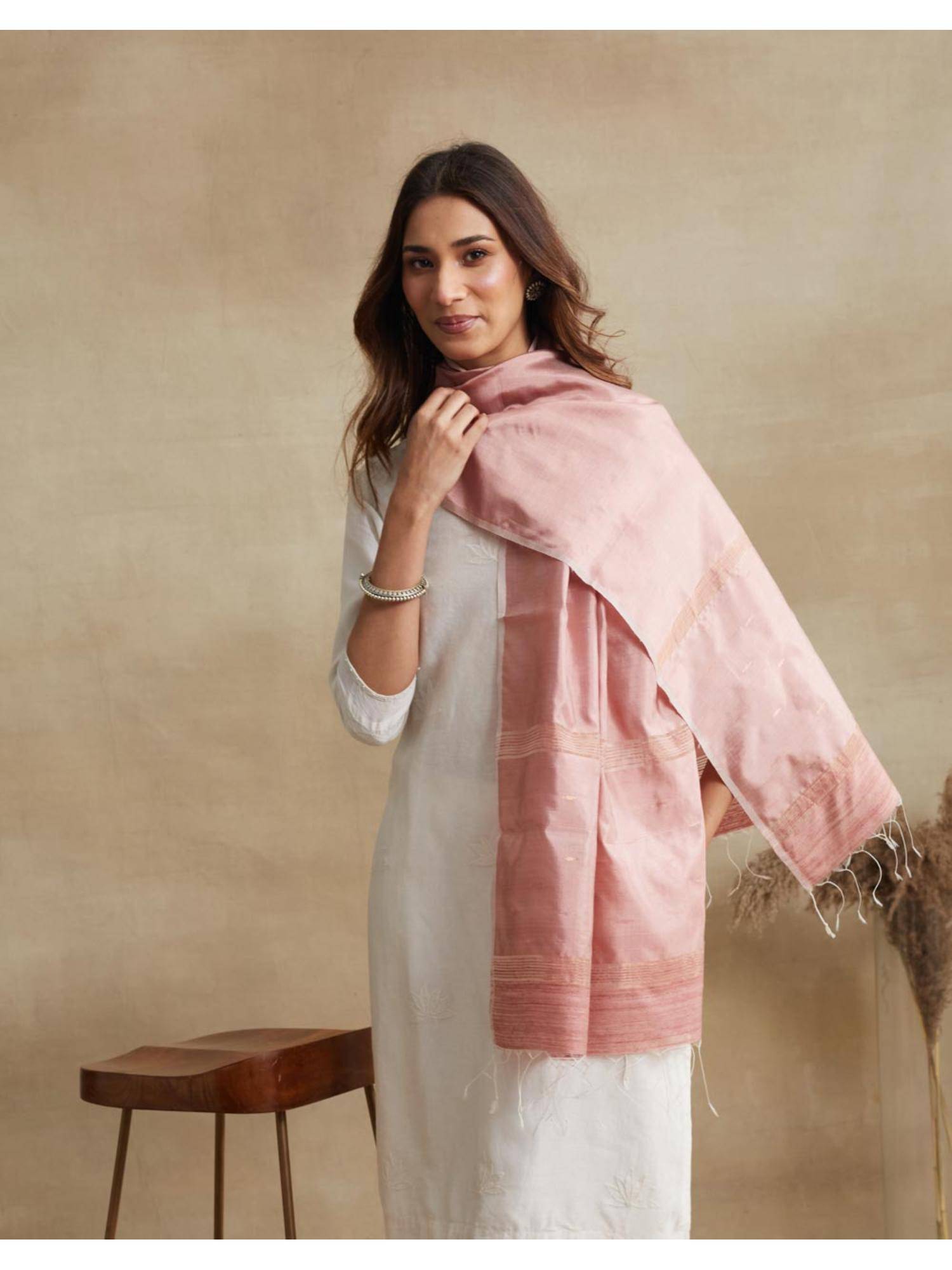 Fabindia Pink Silk Jamdani Stole