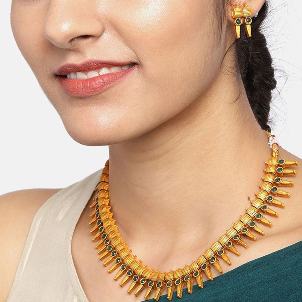 Mallige moggu top gold necklace