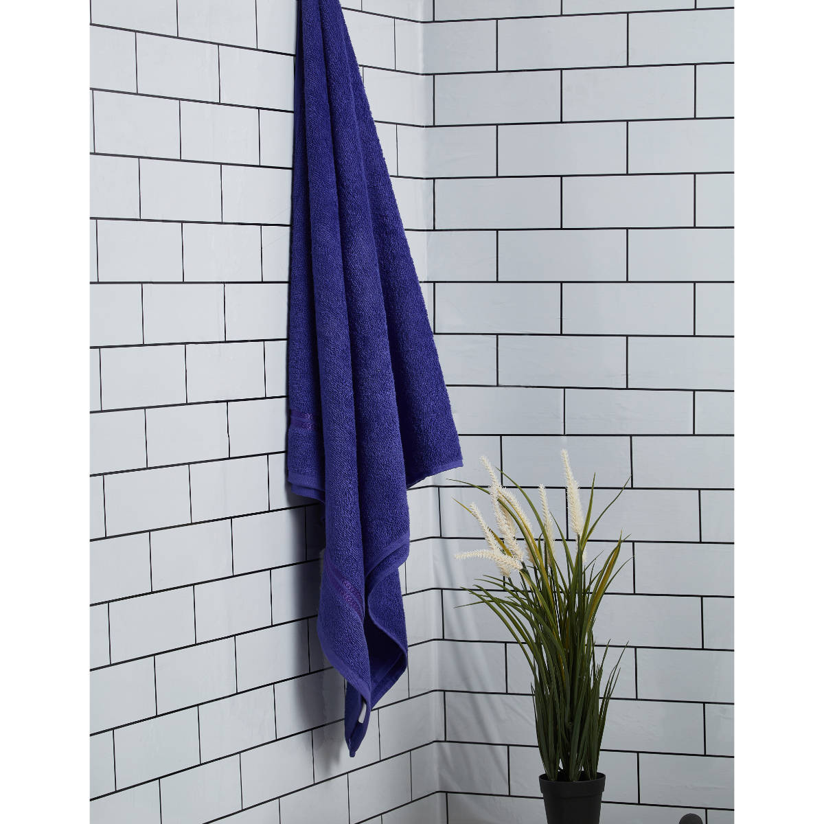 Welspun Cotton Anti Bacterial 380 GSM Dark Blue Bath Towel (75X150 Cm)