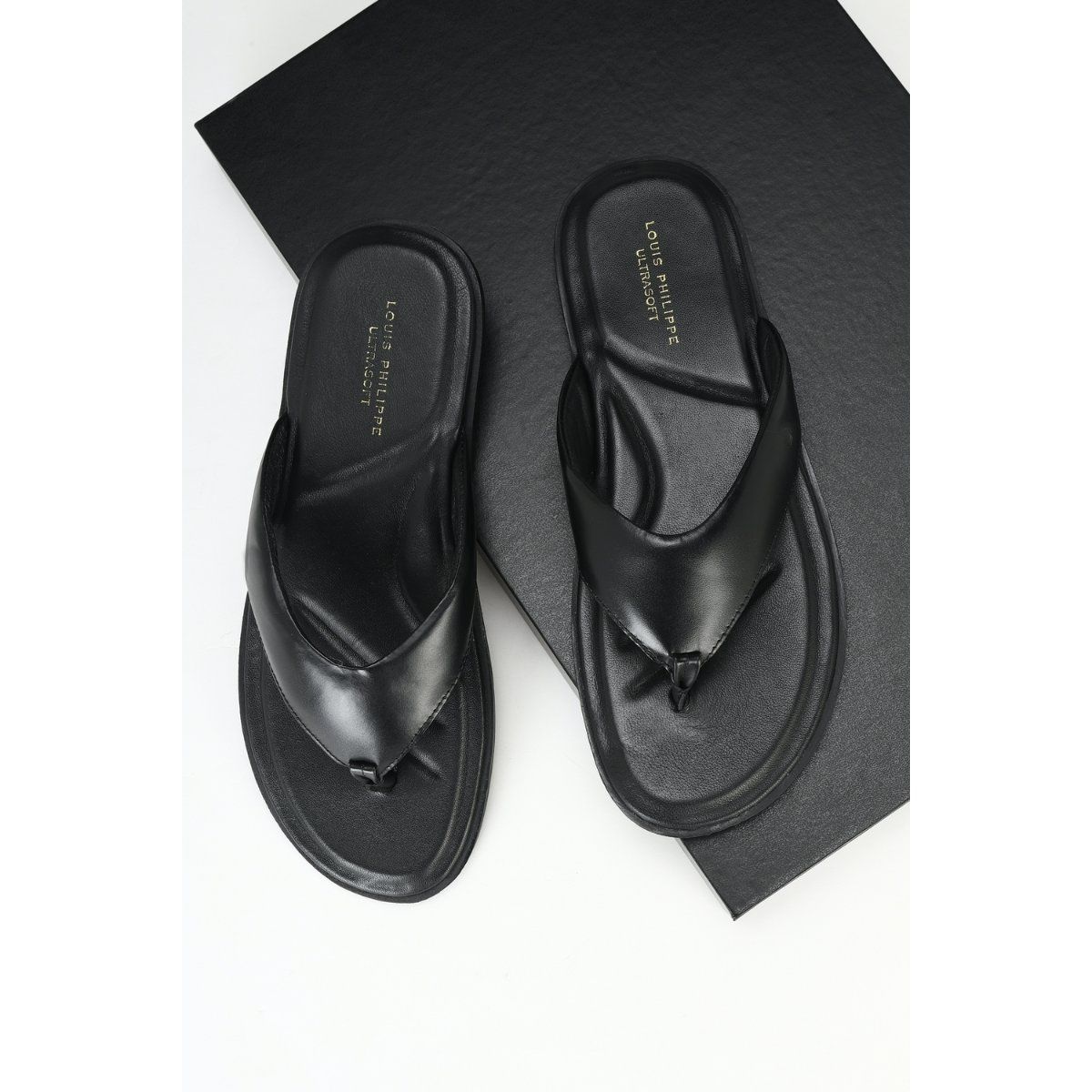 Louis philippe flip flops discount
