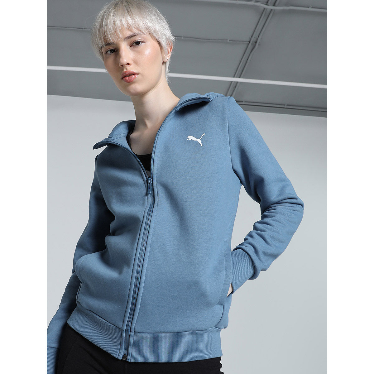 Puma ess sweat jacket shop