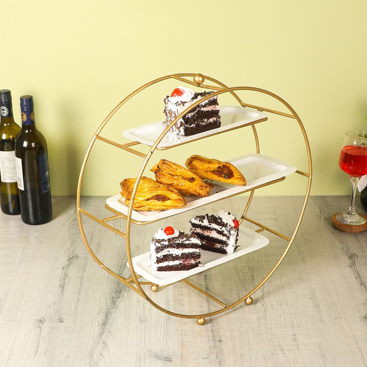 Amazon.com: CofeLife 3 Tier Ceramic Cake Stand - Elegant Dessert Cupcake  Stand - Pastry Serving Tray Platter for Tea Party, Wedding and Birthday  (White Gold) : Home & Kitchen