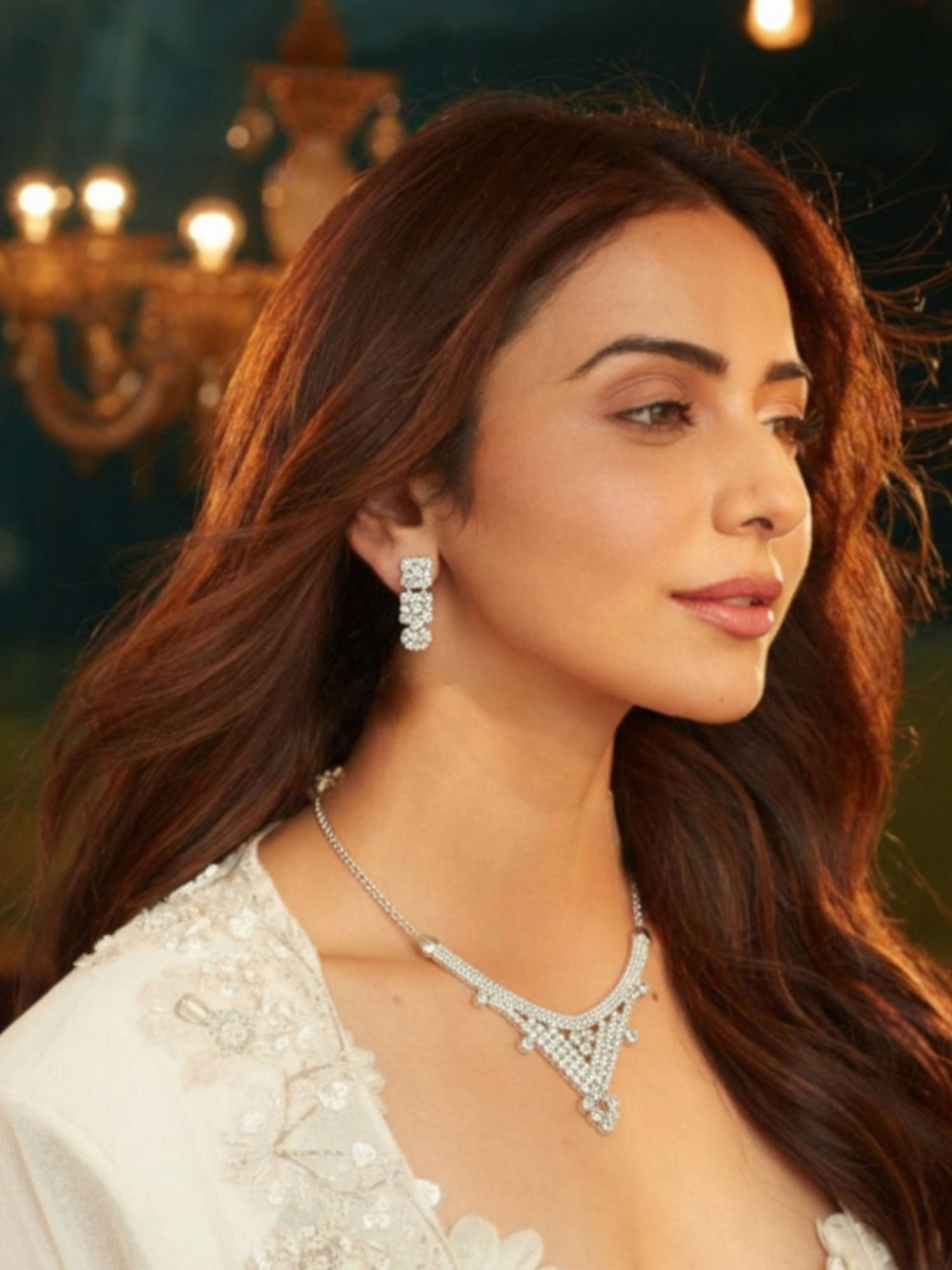 Accessher White Stone Mesh Chain Necklace with Earrings