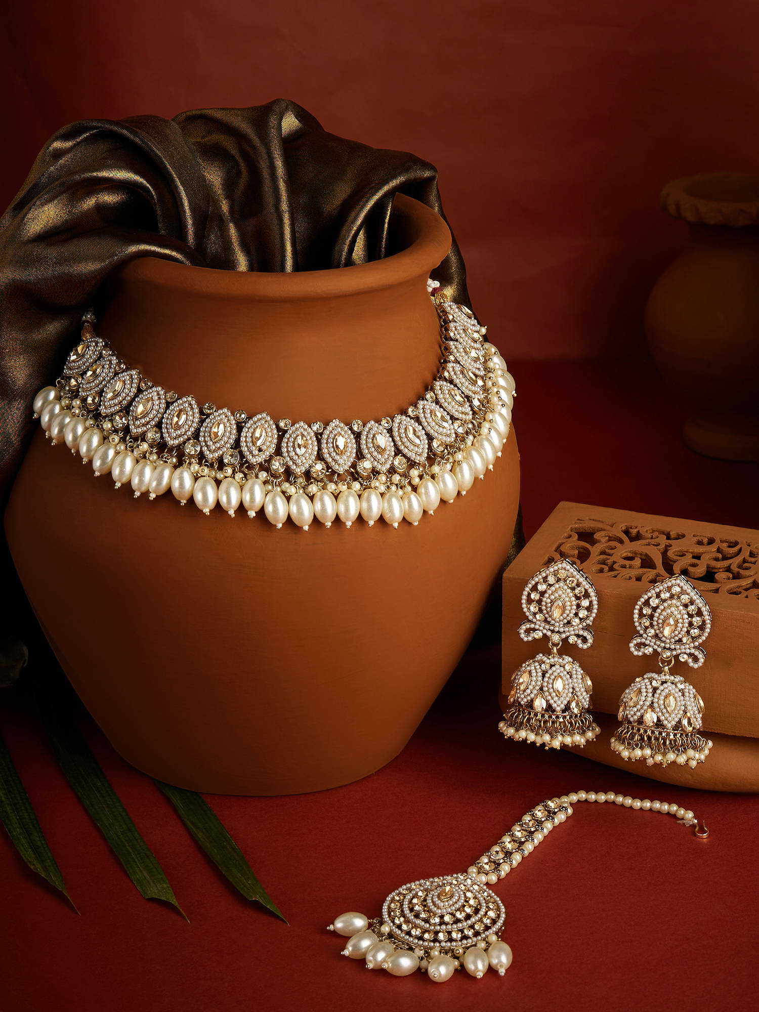 Zaveri Pearls Gold Tone Stones Pearls Jewellery Set