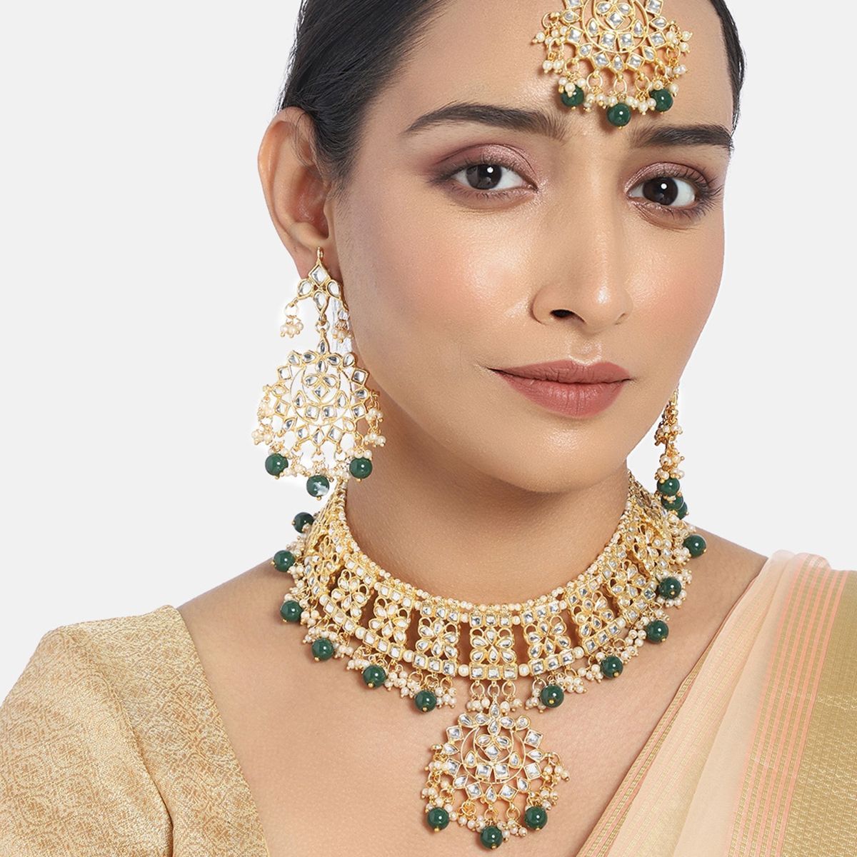 nykaa kundan set