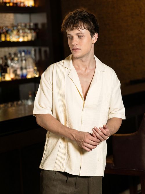 Campus Sutra Men Off-White Pleat-Block Oversized Shirt