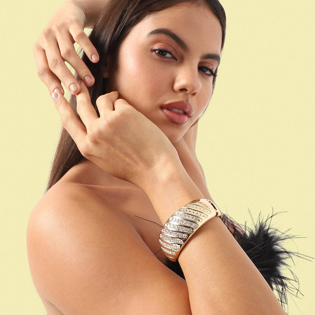 Sohi Womens Twisted Lined Bracelet - Gold
