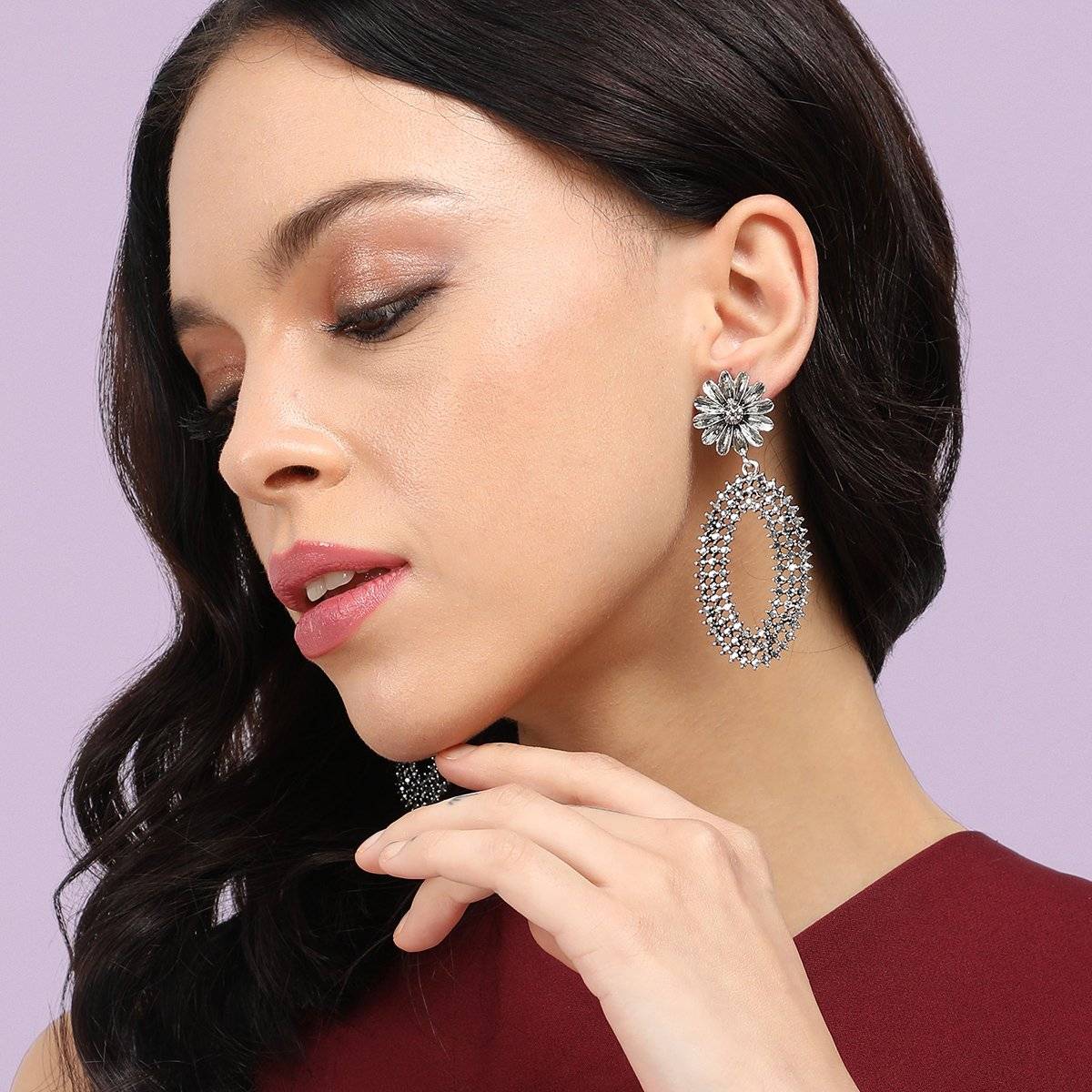 Sohi Womens Oval Intricate Daisy Drop Earrings - Silver