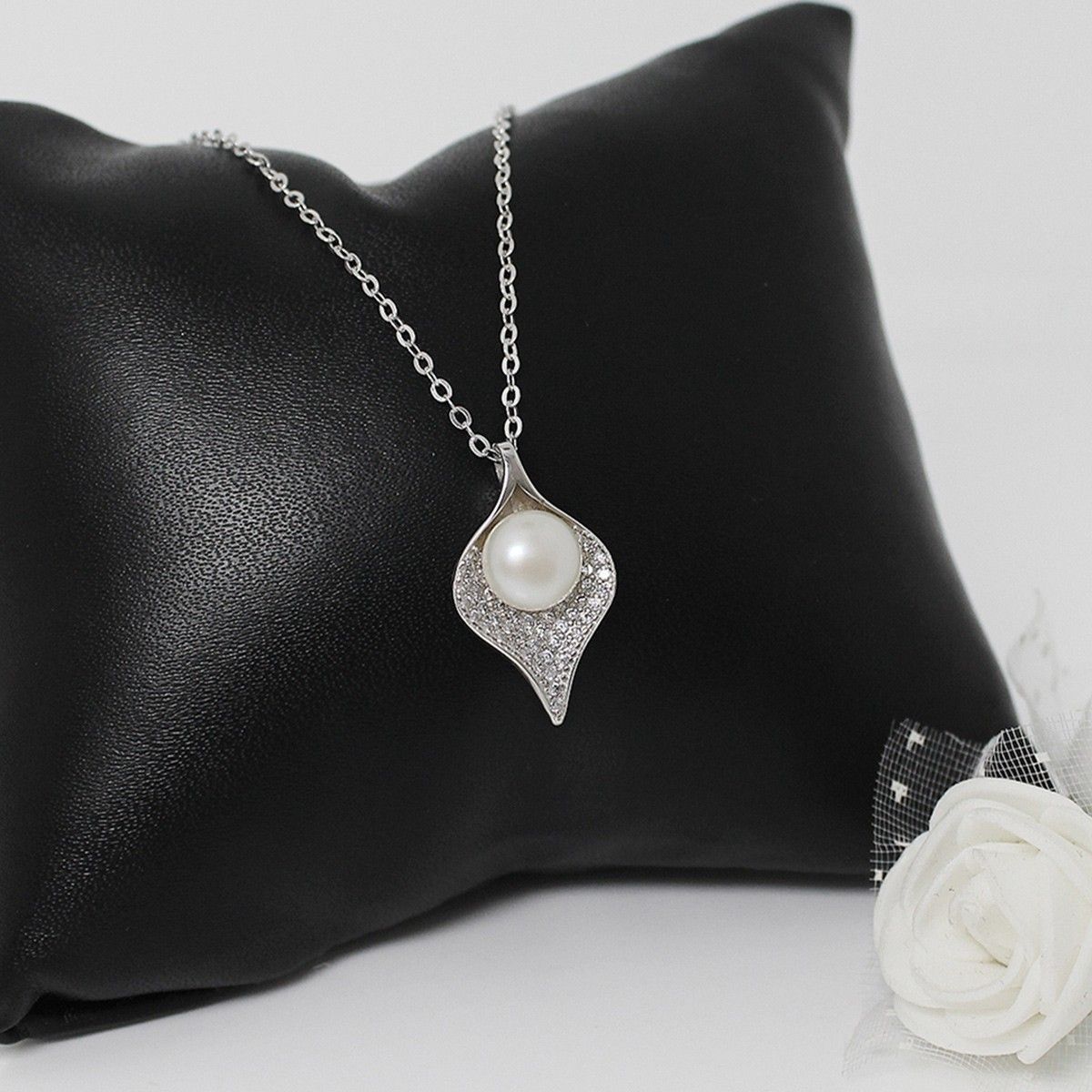 Sterling Silver Pearl Pendant – Iriniri Designs