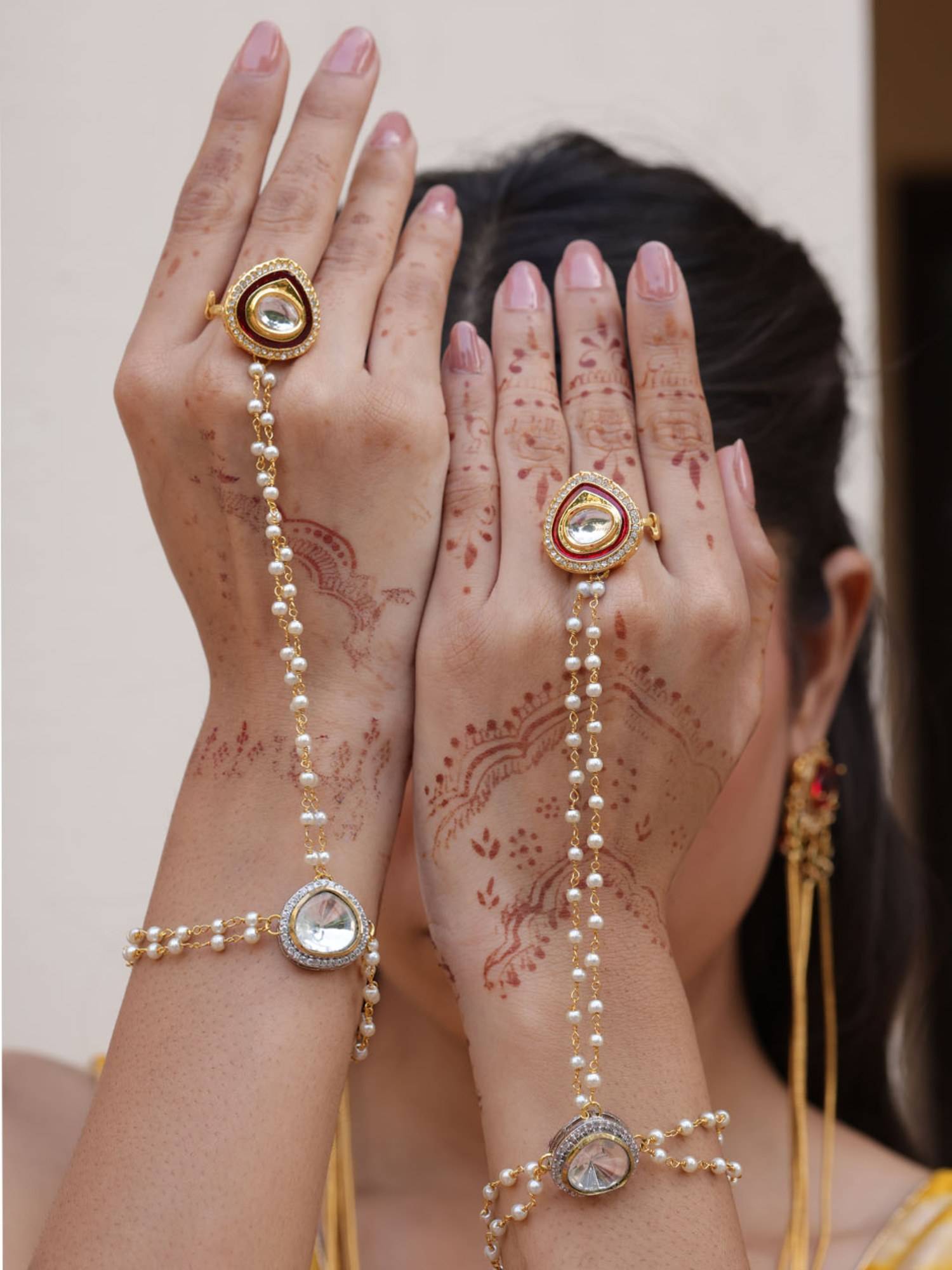 BINNI White Royal Radiance Kundan Hathphools (Pack of 2)