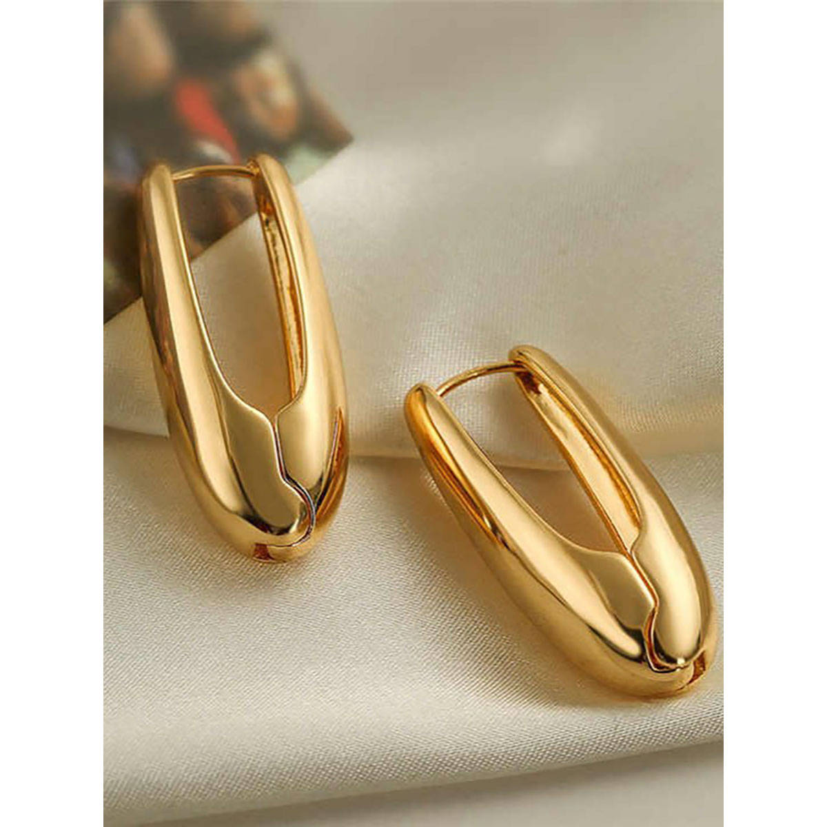 ISHKAARA Round Gold Earrings with Stainless Steel Anti Tarnish and Waterproof