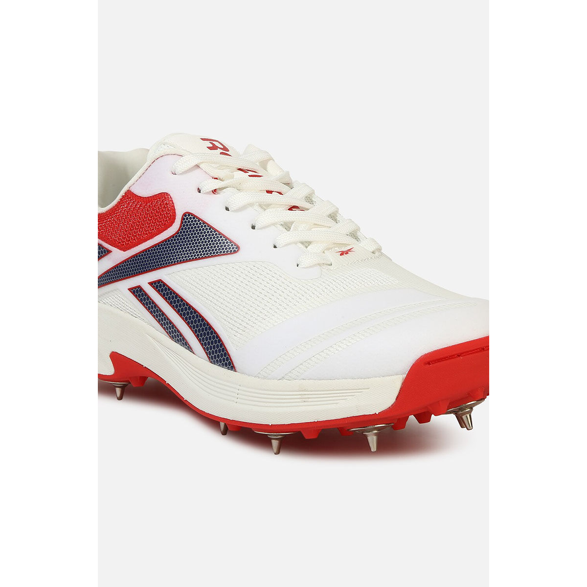 Reebok cricket deals spikes shoes