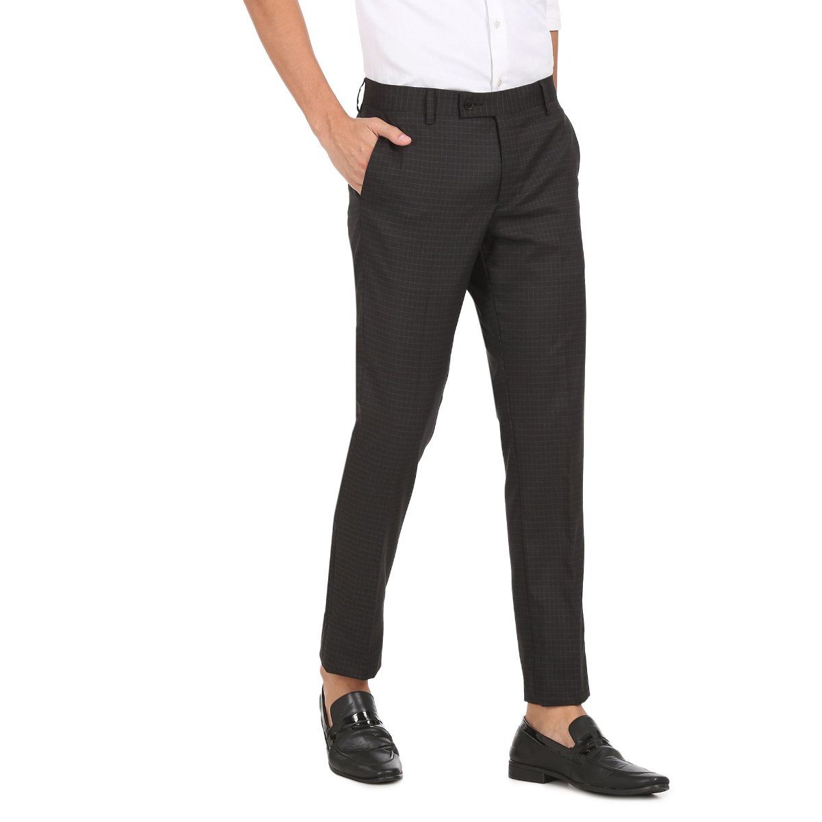 Buy online Grey Solid Casual Trouser from Bottom Wear for Men by Arrow for  ₹1550 at 56% off | 2024 Limeroad.com
