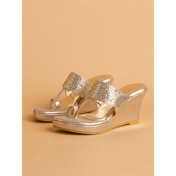 gold kolhapuri wedges