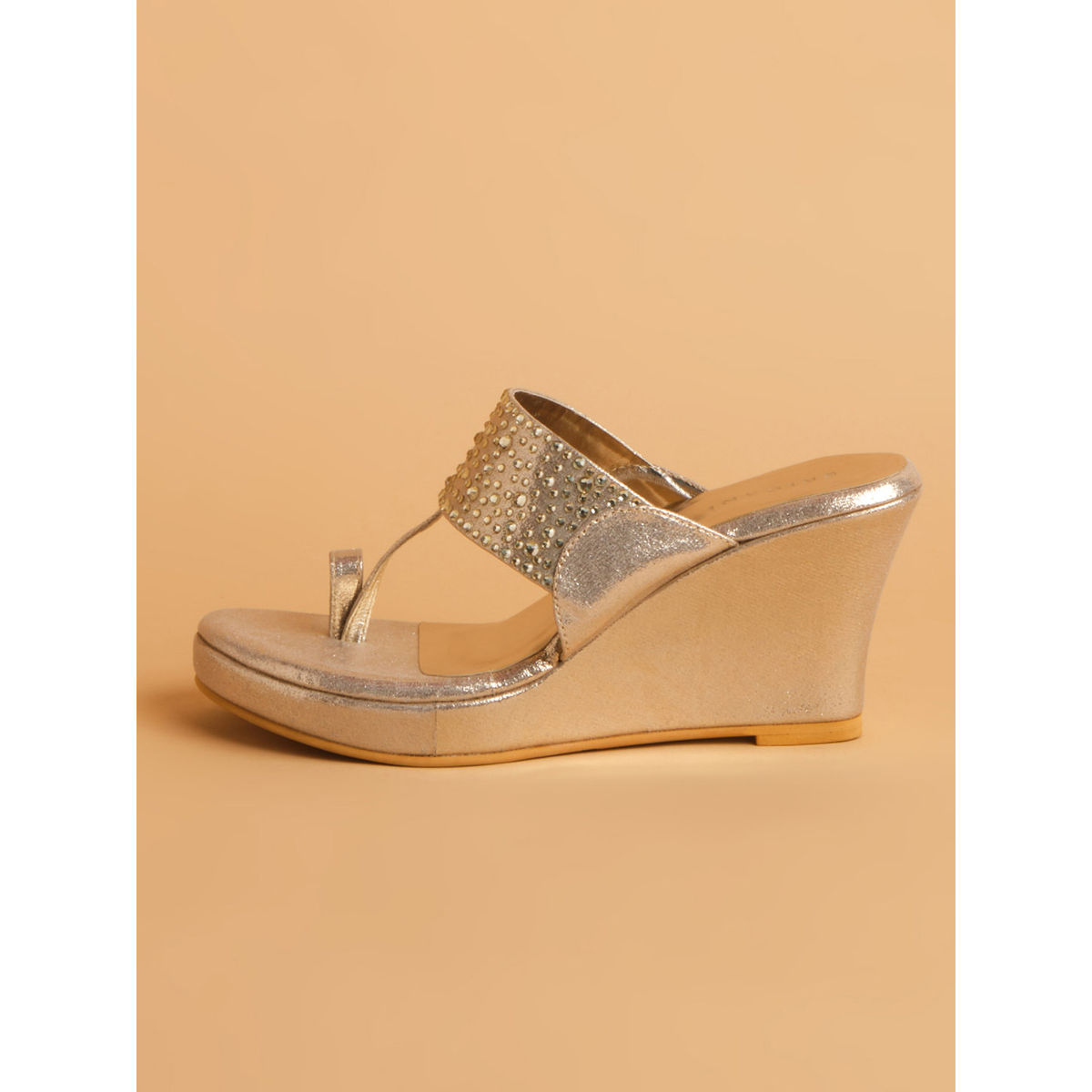 gold kolhapuri wedges
