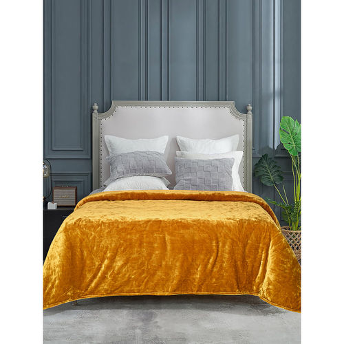 Saral Home Light Weight Cloudy Mink Silky-Soft Quilt/Blanket All Seasons,  Gold (Single)
