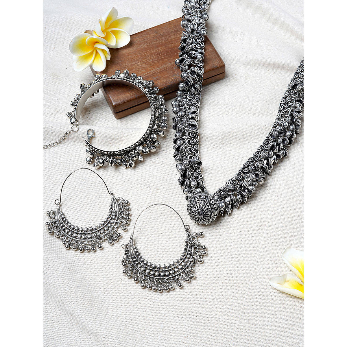 Teejh Pankaj Silver Oxidised Jewellery Gift Set