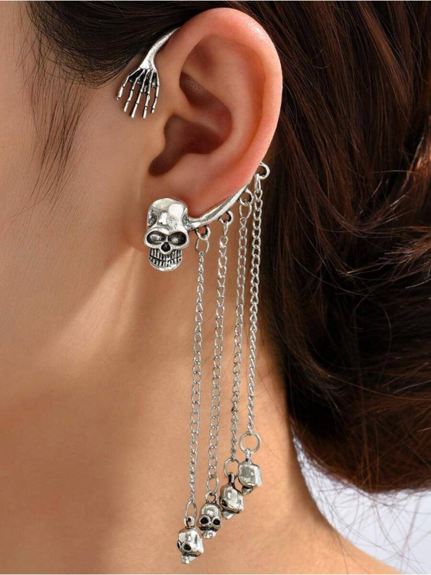 Salty Bone-Chic Skull Cuff Earring