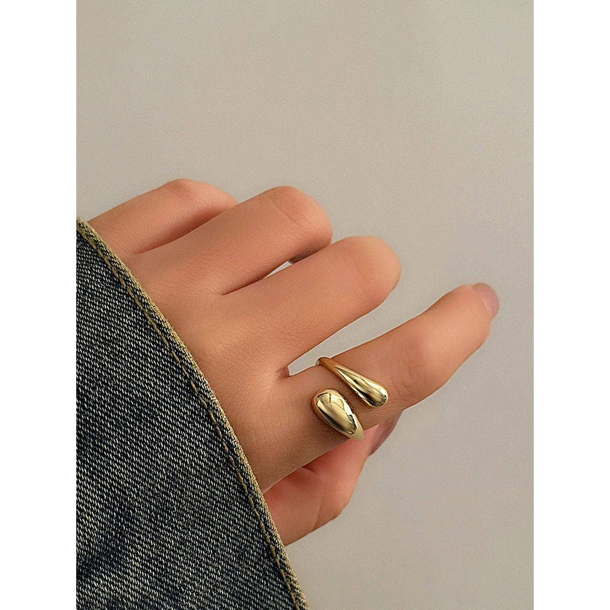 Jewels Galaxy Women Latest Style Gold Plated Adjustable Finger Ring