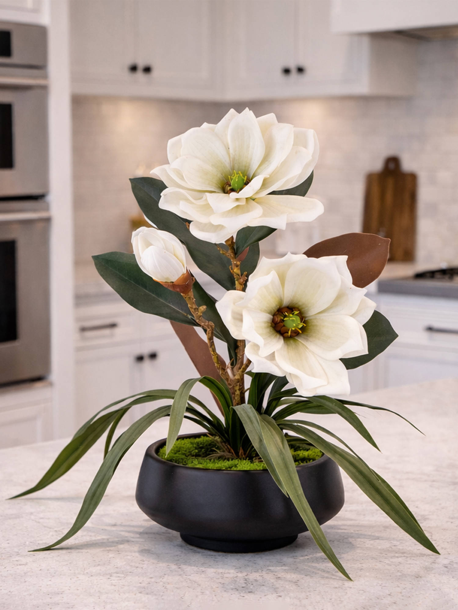 Aarvi Decor White Faux Leather Magnolia Serenade Arrangement Pot With Flower