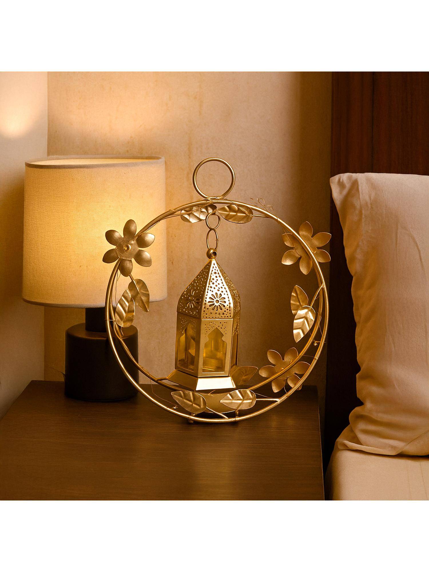 Voncasa Gold-Toned Leaf Ring Lantern Candle Holder