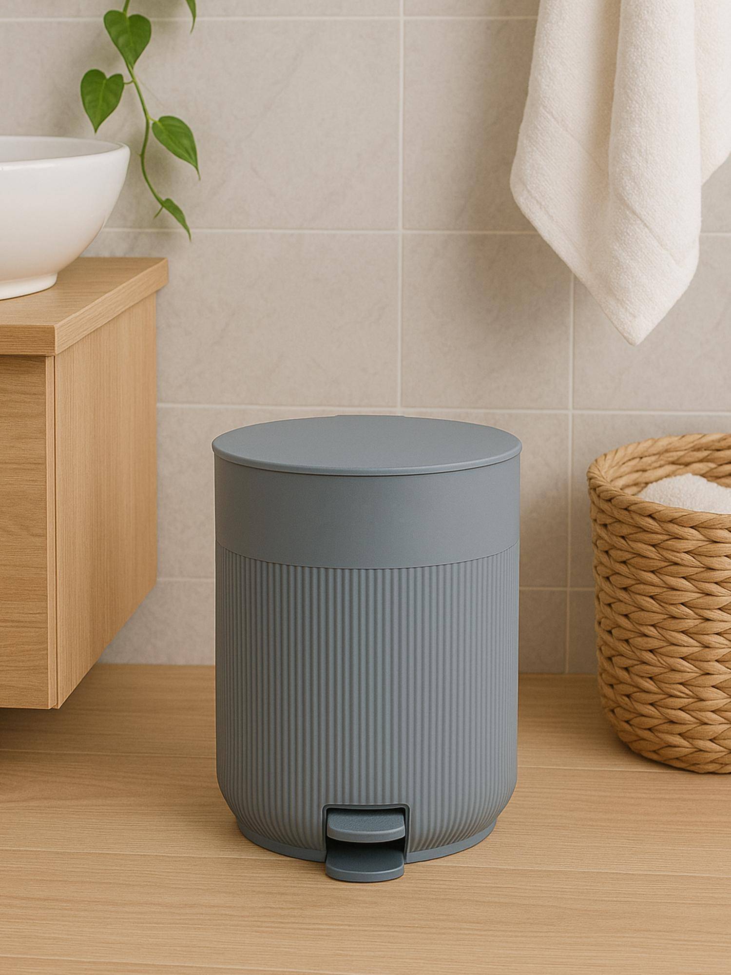 OBSESSIONS PVC Swing Top Lid Bin 5L - Grey Silver