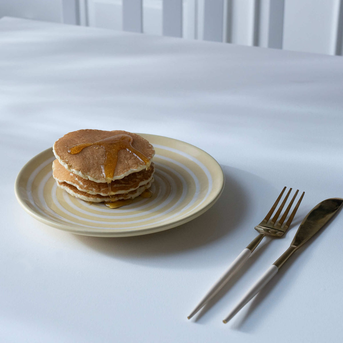 Ellementry Ceramic Breakfast Plate Stripes Lemon